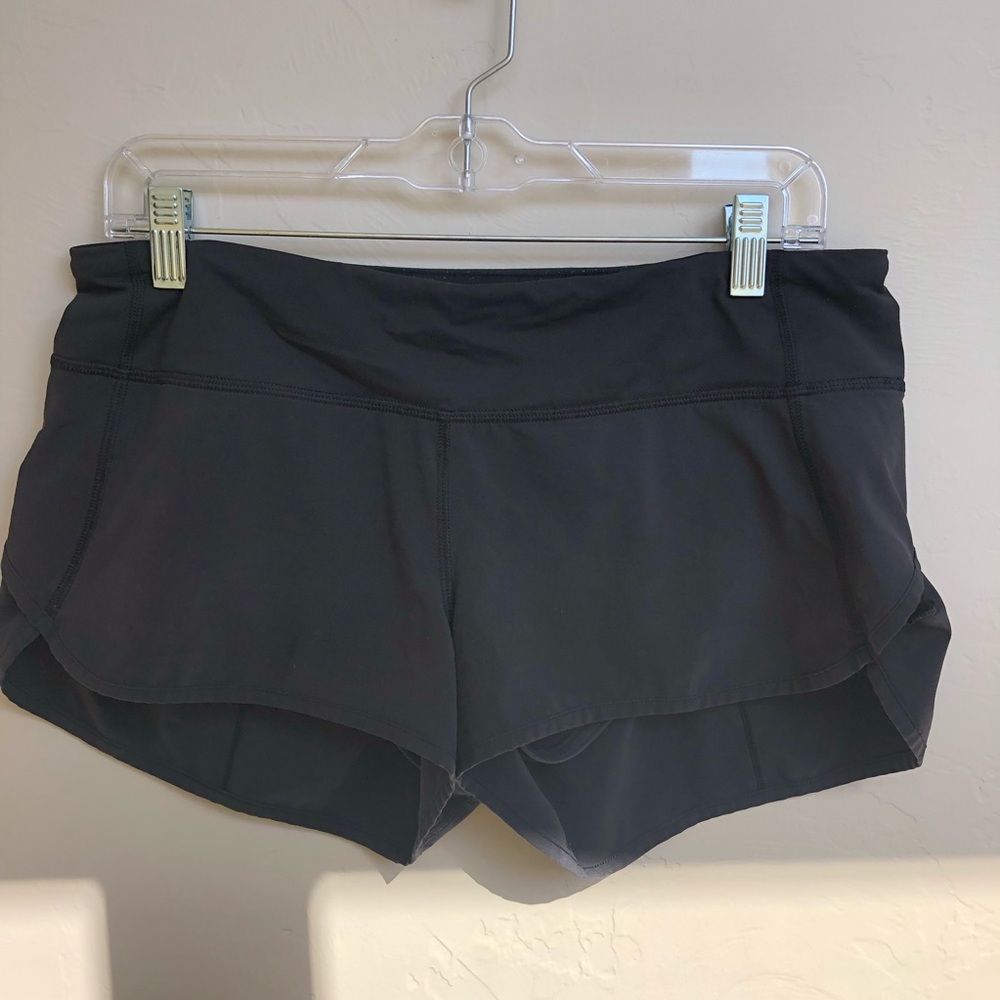 Size 8 Lululemon shorts!!